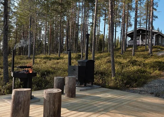 木屋 Hilda, By The