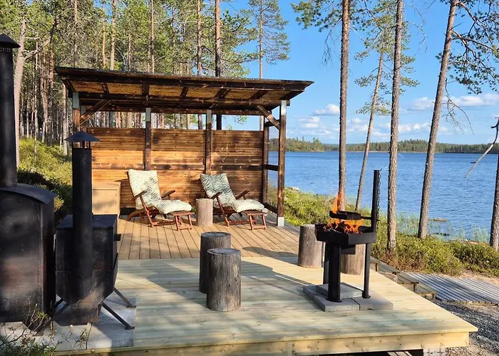 木屋 Hilda, By The *